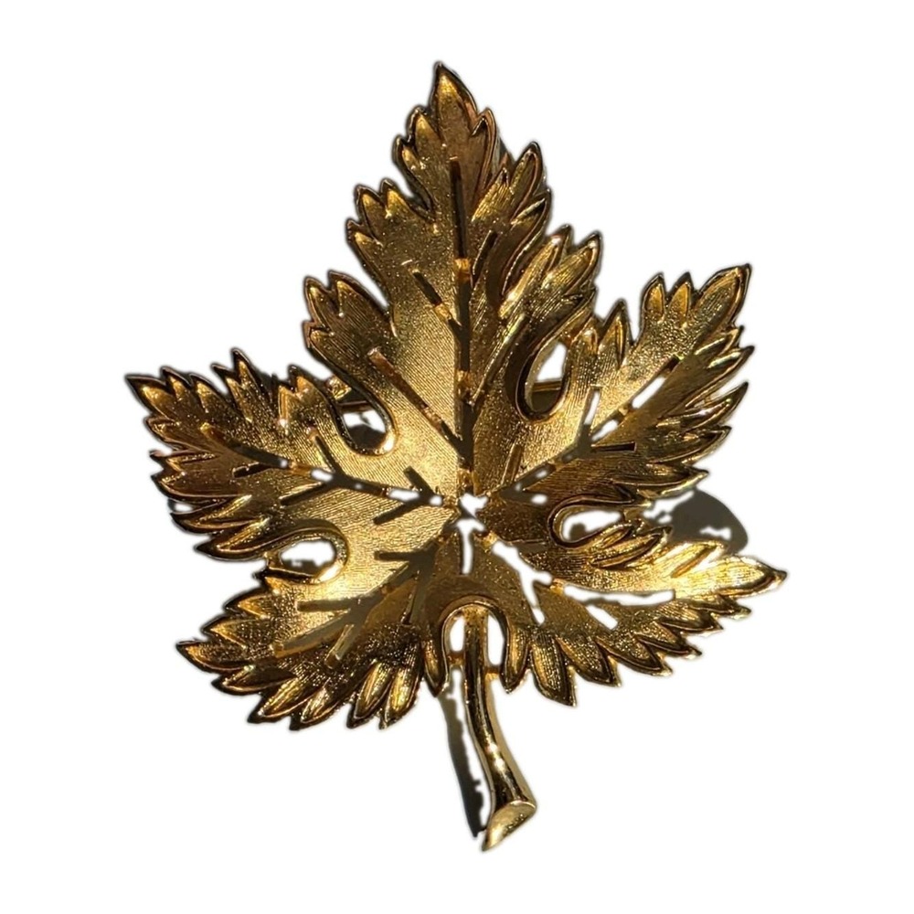 Vintage Crown Trifari Gold Tone Large Leaf Brooch Pin Signed Statement Jewelry